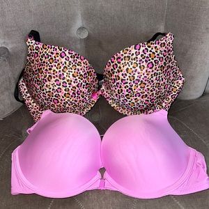 Bundle Victorias secret bra's.